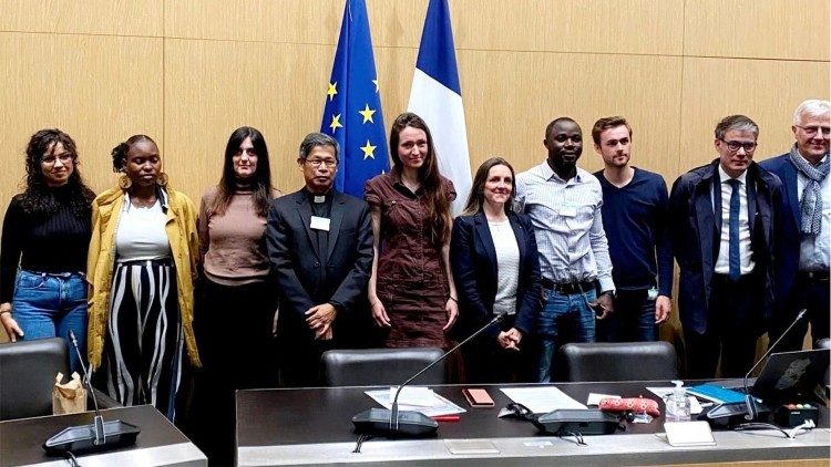 Father Edwin Gariguez (4th from the left) poses for a photo with other delegates in Paris in May 2023. (Father Edwin Gariguez's Facebook account)