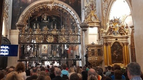 Fisichella: Los santuarios hacia el Jubileo de 2025, lugares de oración y evangelización