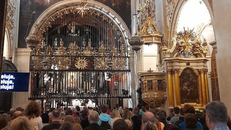 Interior del Santuario de Nuestra Se?ora de Cz?stochowa, en Polonia.