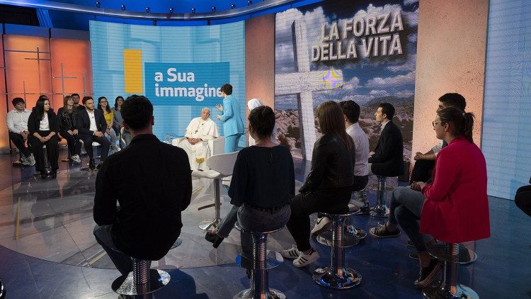 Il Papa negli studi Rai