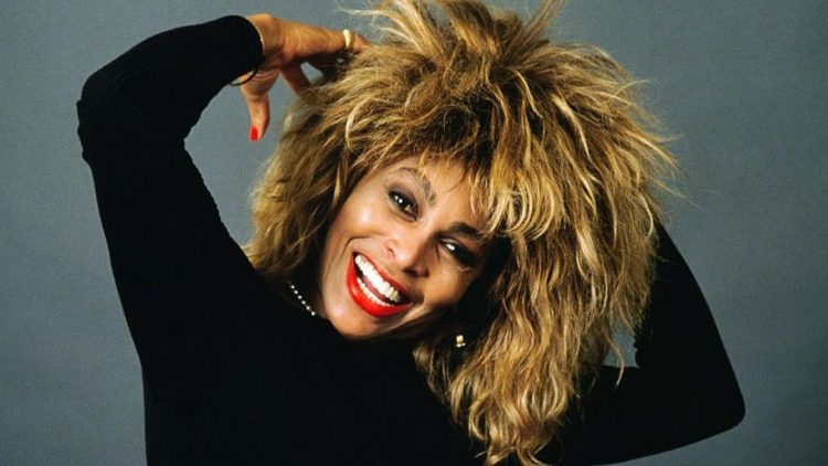 Tina Turner, falecida a 24 de maio  de 2023,  na Su?a, aos 83 anos. 