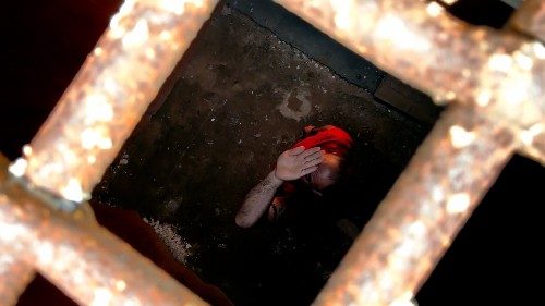 Francesco: fermare l'orrore della tortura, la dignità umana sia sopra di tutto