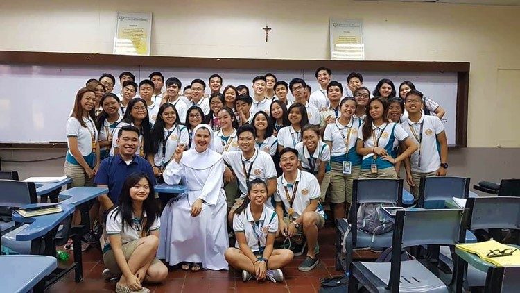 Sr. Helen Palacay with students (courtesy of Sr. Helen Palacay)