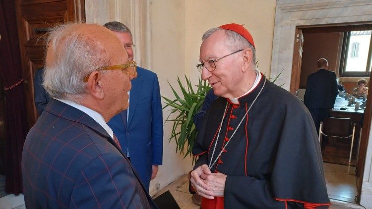 Cardinal Parolin at the meeting with Nobel Prize laureates