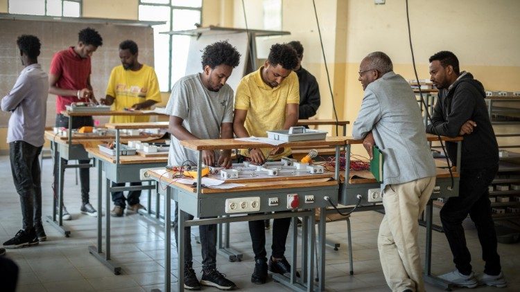 Electronics workshop in the Salesian training centre in the Mekkanissa district of Addis Ababa. Photo Copyright: Giovanni Culmone/GSF 
