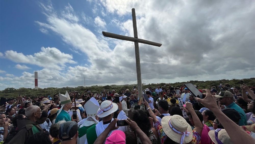 6? Romaria das ?guas e da Terra em Regncia, onde o Rio Doce desgua