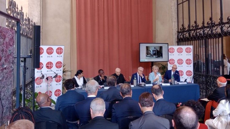 Rzymska prezentacja raportu nt. wolno?ci religijnej