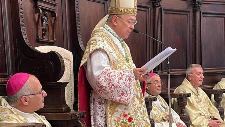 Monseñor Edgar Peña Parra, Sustituto de la Secretaría de Estado, en la catedral de Fabriano