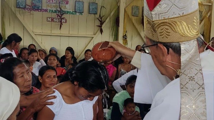 Bautizos en la selva amazónica