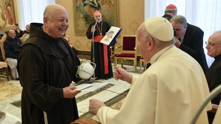 Fr. Hanna Jallouf during an audience with MAP Francis (file photo)
