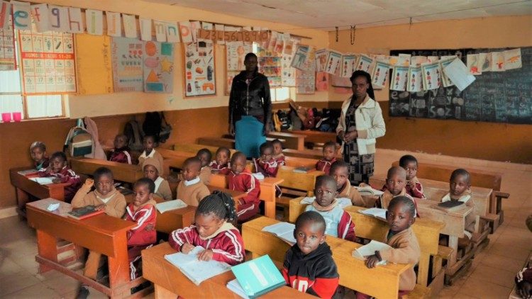 Scuola gestita dalle Piccole Suore Missionarie della Carità nella missione di Laare