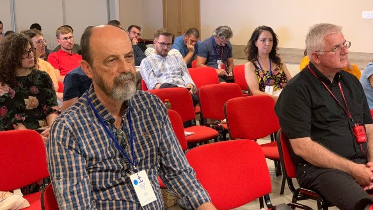 Il parroco ortodosso di Dubrovnik Vladan Perišić (a sinistra), accanto all'arcivescovo Mate Uzinić