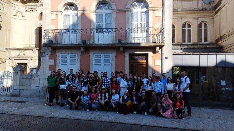 In pellegrinaggio con alcuni giovani
