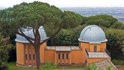 Vatican_Observatory_Castel_GandolfoAEM.jpg