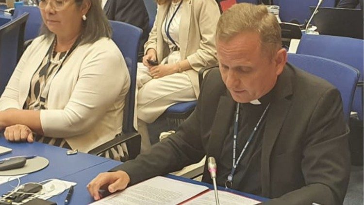 Monsignor Janusz Urbaczyk, rappresentante della Santa Sede presso l'OSCE, Vienna