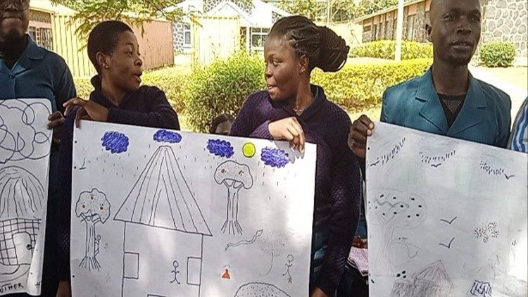Nei disegni realizzati dagli studenti, il futuro come loro intendono lasciarlo alla prossima generazione