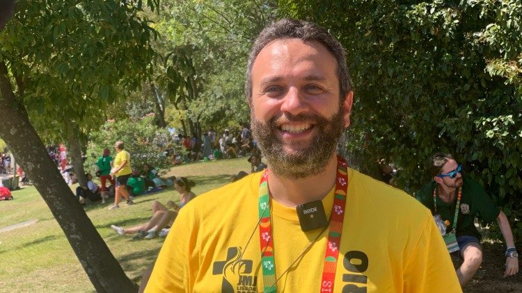 Il volontario egiziano Fadi Creta, manager logistico di un'organizzazione umanitaria che ha appena concluso una missione in Sud Sudan
