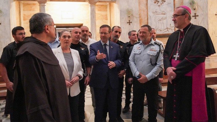 L'incontro tra il presidente isrealiano Herzog, il patriarca Pizzaballa e i capi delle Chiese cristiane di Terra Santa