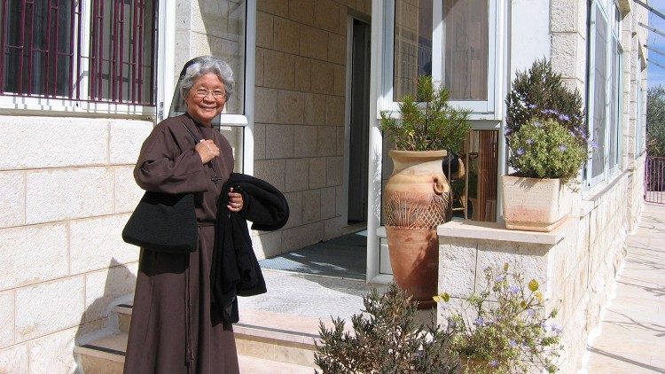 Suor Rose Mesa, FSE (Suore Francescane dellEucaristia), fondatrice del Holy Child Program