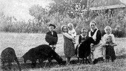 fam2.jpg