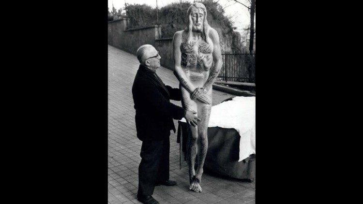 Il Corpo dell'Uomo della Sindone - Statua di Lorenzo Ferri - Anni Settanta