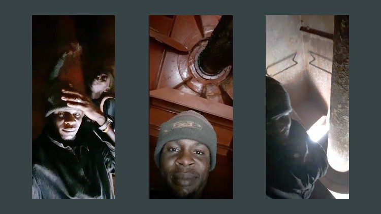Quando il suo telefono non era ancora scarico, John Ekow è riuscito a girare delle immagini dello spazio dove è sopravvissuto insieme a un amico nascosto vicino al motore di una nave da carico.