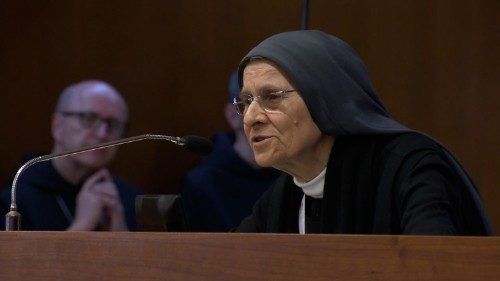 Madre Angelini: le Lodi del mattino illuminano il percorso sinodale