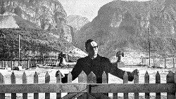 Longarone-tragedia-Vajont-1963-don-Pietro-Bez-sagrato-chiesa-2.jpeg