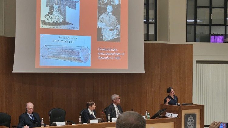 Slideshow at the Gregorian conference