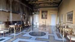 Sala-del-Concistoro-Ville-Pontificie-di-Castel-Gandolfo-1.jpg