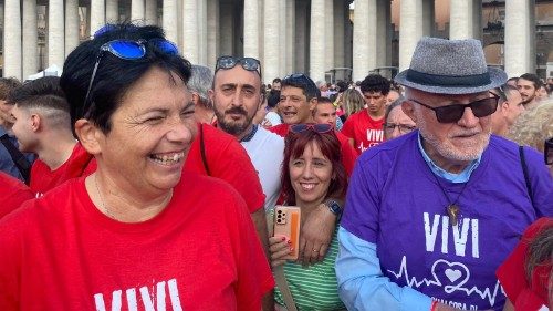 Il Papa saluta i missionari di strada di Nuovi Orizzonti