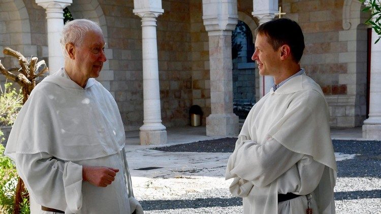 I padri domenicani Timothy Radcliffe (a sinistra) e ?ukasz Popko 