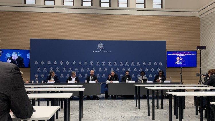 L'intero gruppo dei partecipanti al briefing del 26 ottobre. Foto Alessandro Di Bussolo