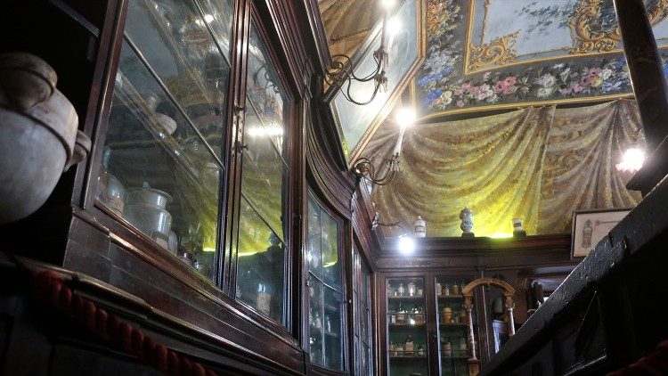 L'antica farmacia di Santa Maria della Scala - Foto di A. Poce