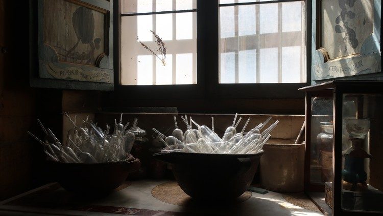 L'antica farmacia di Santa Maria della Scala - Foto di A. Poce