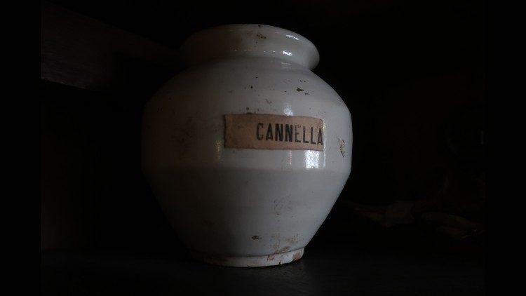 L'antica farmacia di Santa Maria della Scala - Foto di A. Poce