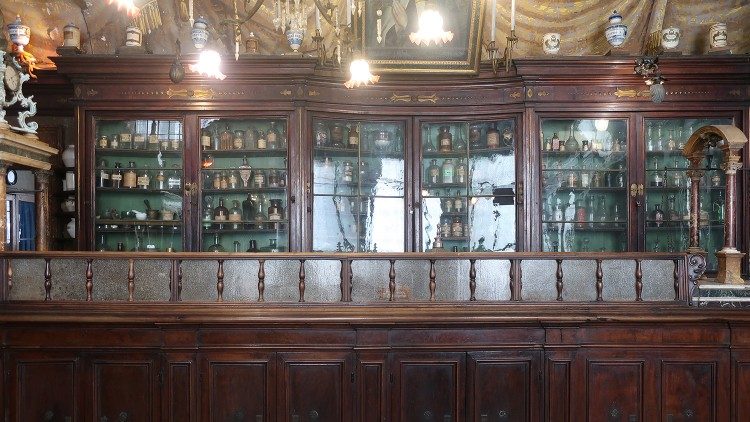 L'antica farmacia di Santa Maria della Scala - Foto di A. Poce