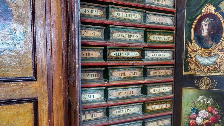 L'antica farmacia di Santa Maria della Scala - Foto di A. Poce