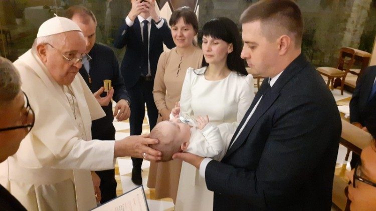 MAP Francis baptises a Ukrainian newborn at the Casa Santa Marta