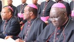 Kenyan-Catholic-Bishops.jpg