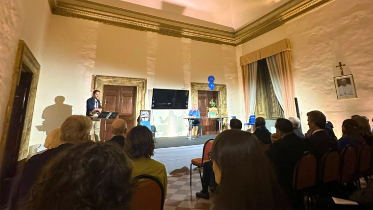 'Groomed' performed at the Commission's new offices in Rome