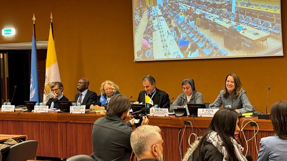 Mons. Balestrero e suor Smerilli alla presentazione della Laudate Deum a Ginevra