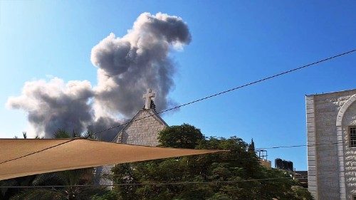 Il Papa: a Gaza uccisi civili inermi, "è la guerra, è il terrorismo"