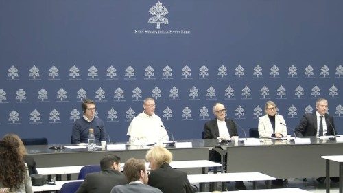 Czerny: dal Papa un richiamo sulluso spregiudicato della tecnologia
