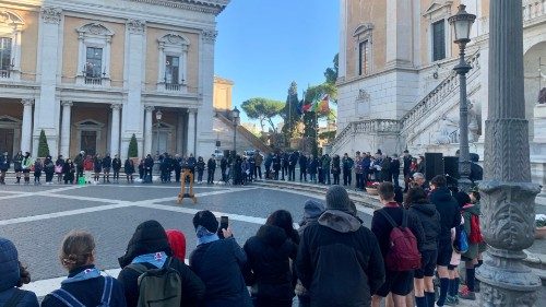 Fare pace rende felici: gli scout portano la Luce di Betlemme in tutta Italia 