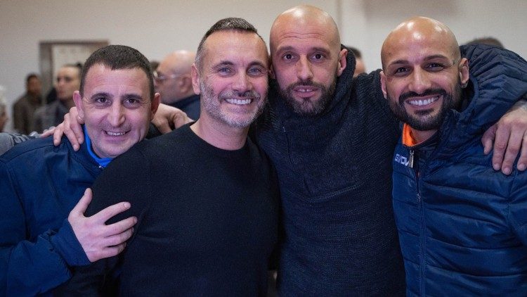 Il cantante Nek al Pranzo d'Amore 2022 nel carcere di Castelfranco Emilia (Modena)